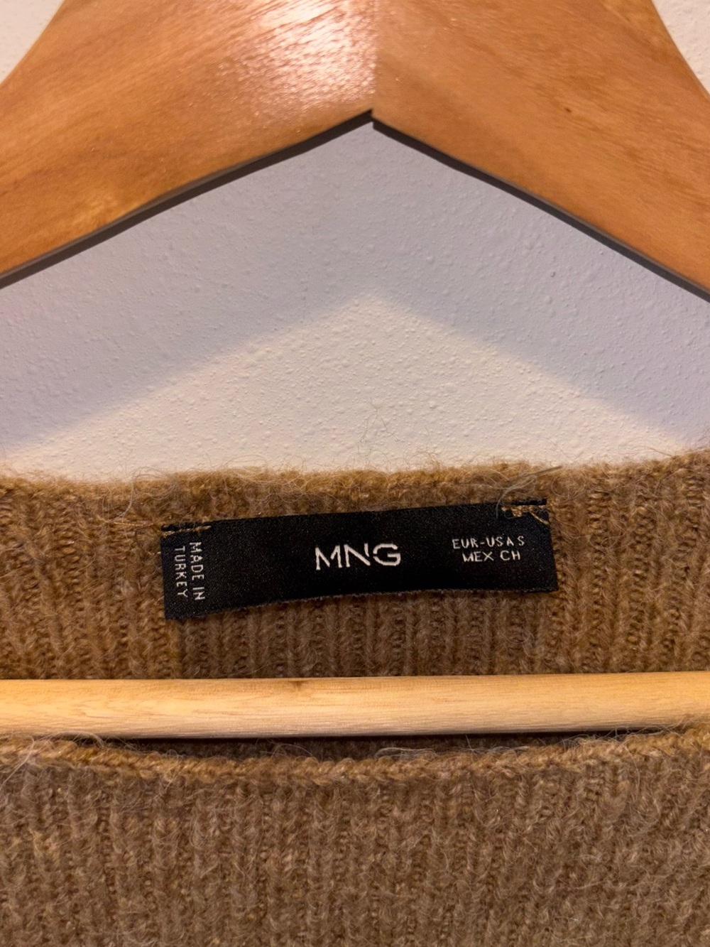 Mango Sweater - Picture 3 of 3
